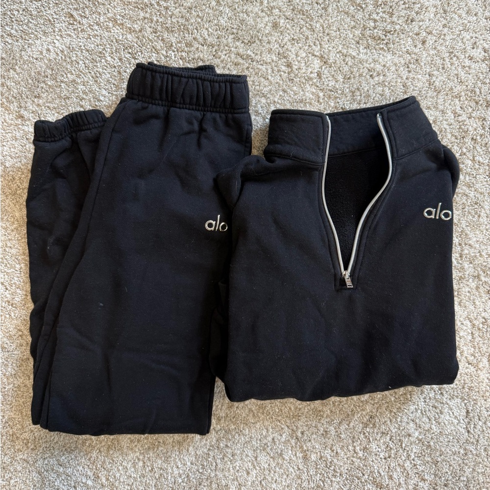 ALO Yoga Accolade Black Sweatshirt & Joggers Set